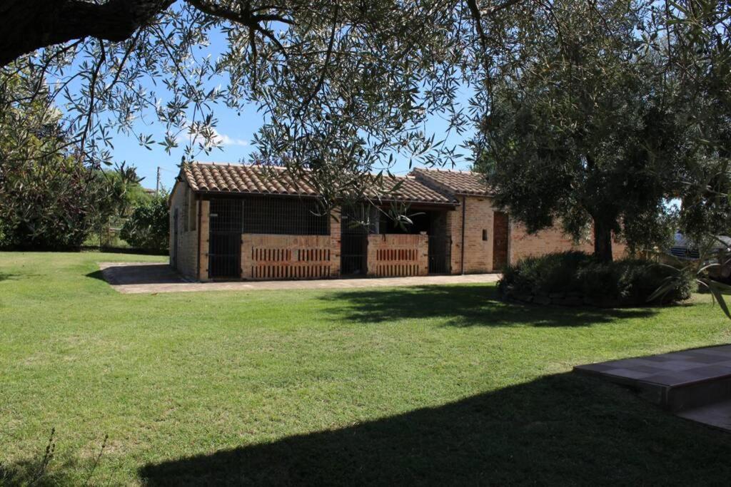 Casa Kikenda, Viaggio Nella Natura Treia Exterior foto